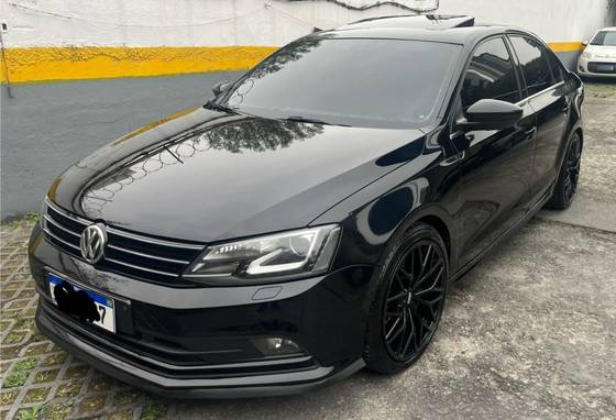 VOLKSWAGEN JETTA 2.0 TSI HIGHLINE 211CV GASOLINA 4P TIPTRONIC VOLKSWAGEN JETTA 2.0 TSI HIGHLINE 211CV GASOLINA 4P TIPTRONIC
